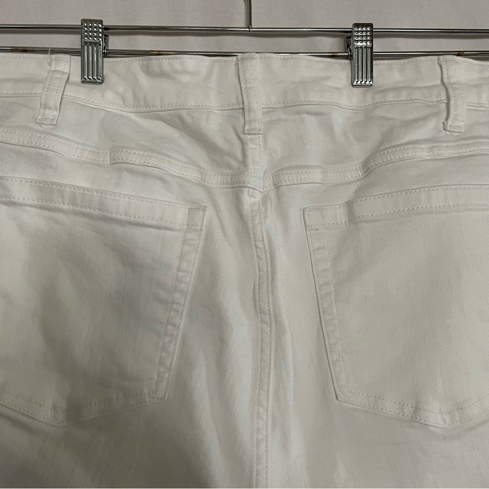 Torrid 28 Crop Wide Leg Vintage Stretch High-Rise Jean in Optic White - Picture 12 of 14